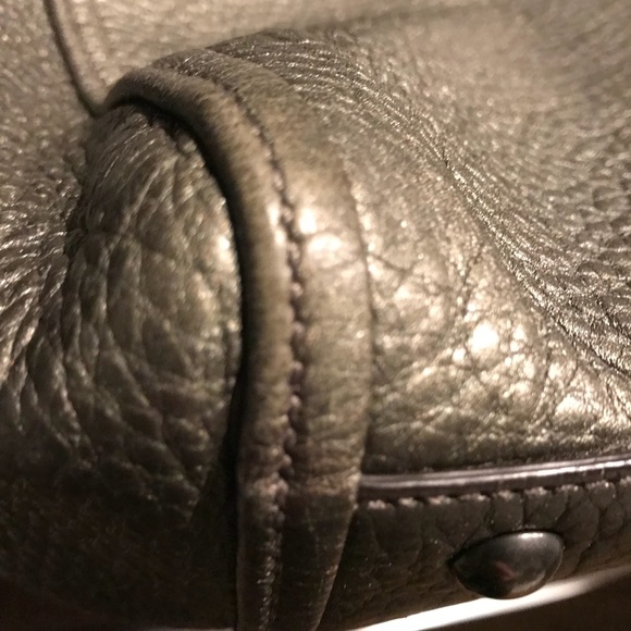 ***Price Drop*** Authentic Gucci Soho Metallic - Picture 6 of 8